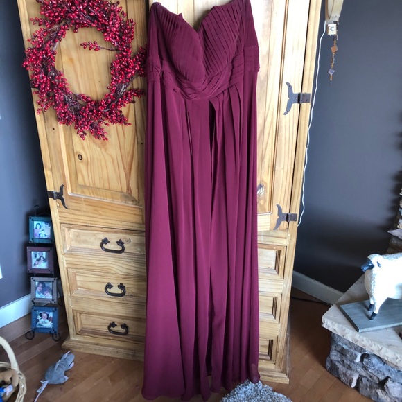 Matching Plus Size Grad Dresses - Picture 3 of 11